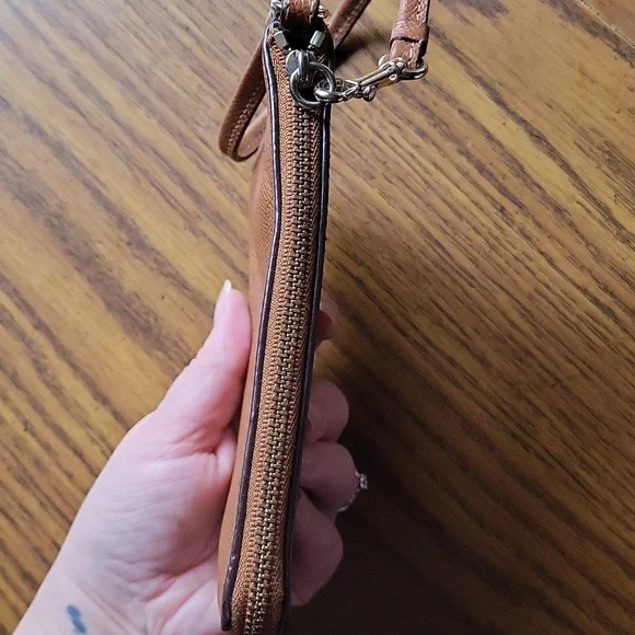 Coach Wristlet - Picture 15 of 17